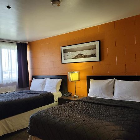 Roadking Inns Motel Calgary Ngoại thất bức ảnh