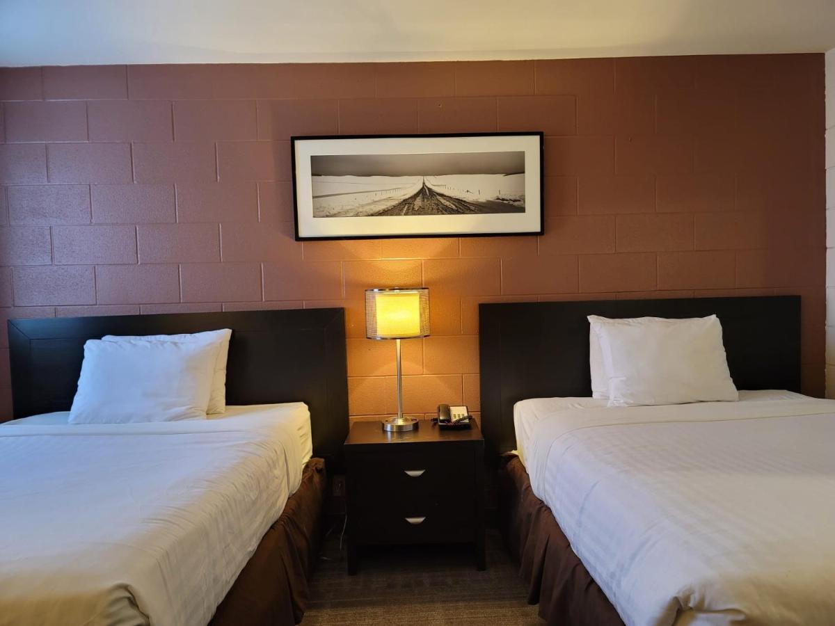 Roadking Inns Motel Calgary Ngoại thất bức ảnh