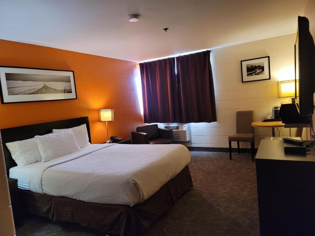 Roadking Inns Motel Calgary Ngoại thất bức ảnh