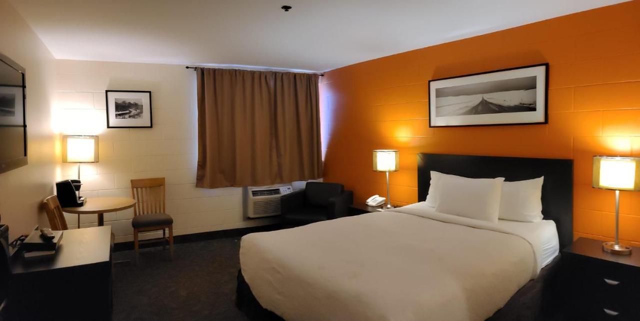 Roadking Inns Motel Calgary Ngoại thất bức ảnh