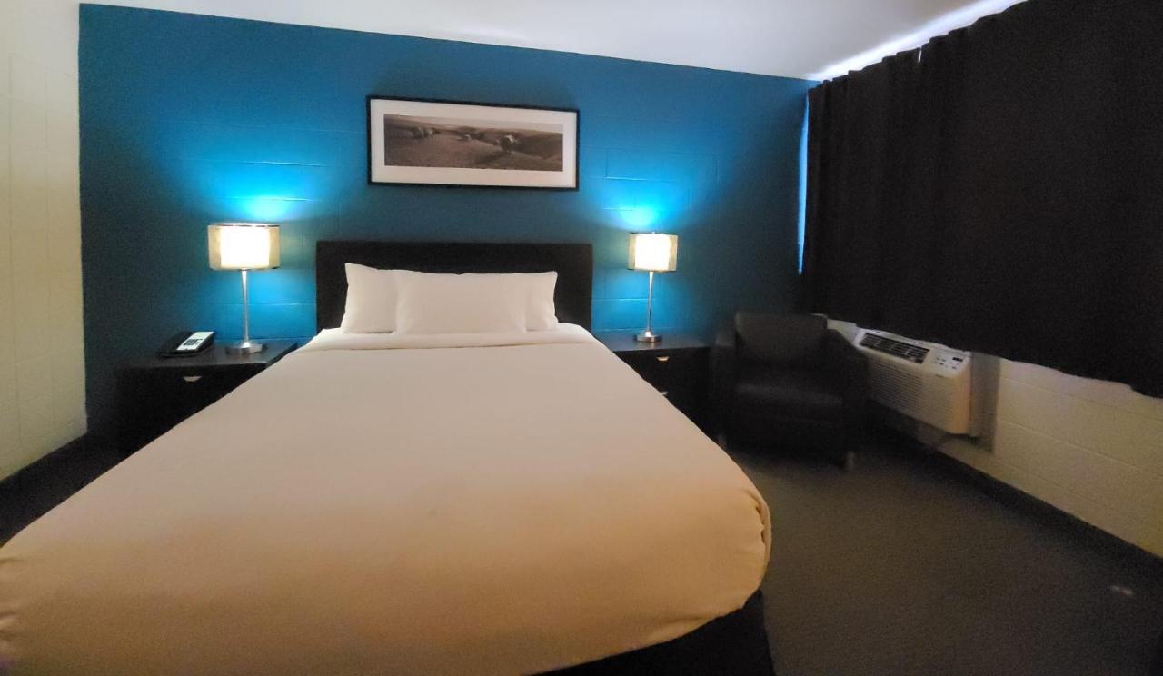 Roadking Inns Motel Calgary Ngoại thất bức ảnh