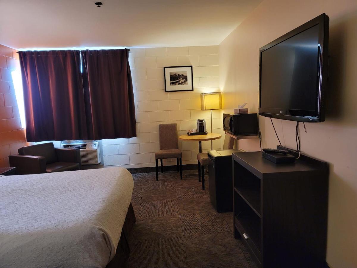 Roadking Inns Motel Calgary Ngoại thất bức ảnh